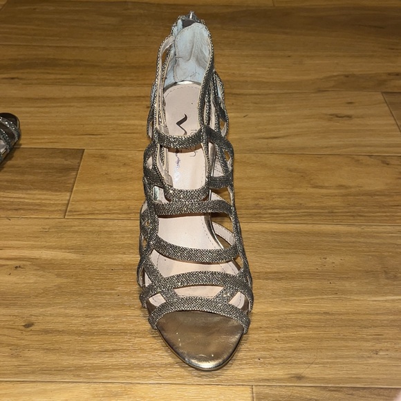 I need gone ASAP please! They are to small for me now - Picture 3 of 4